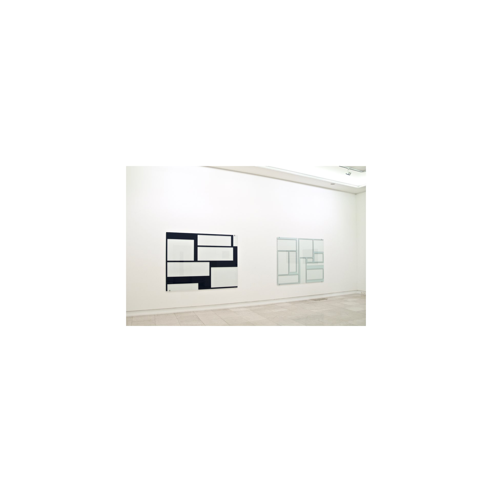 Blau, Weiß<br>2005, Hinterglasmalerei / reverse glass painting, 150x200cm|
2005, Hinterglasmalerei / reverse glass painting, 150x200cm
